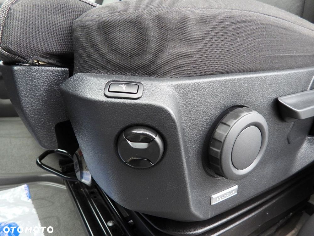 Volkswagen CRAFTER  PLANDEKA 10 PALET WEBASTO TEMPOMAT LEDY  180KM - 26