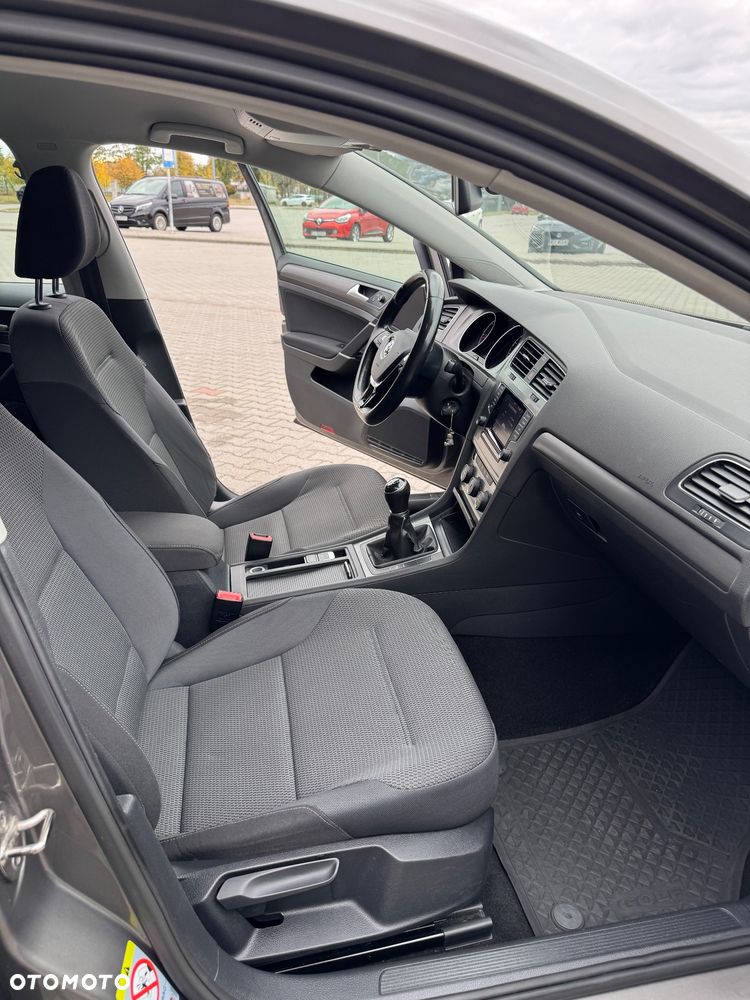 Volkswagen Golf 1.6 TDI BlueMot Comfortline - 11