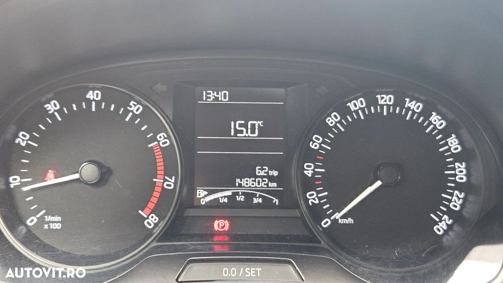 Skoda Fabia 1.0 MPI Cool Plus - 10