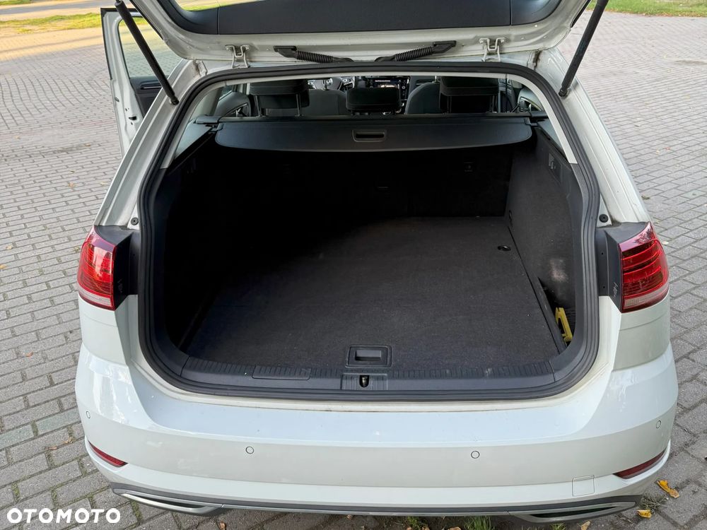 Volkswagen Golf - 12