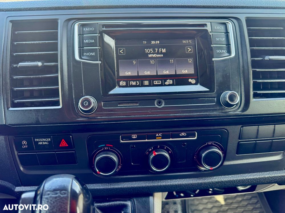 Volkswagen Caravelle KR Comfortline DSG - 39