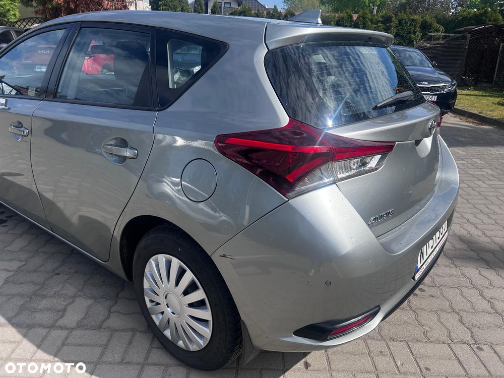 Toyota Auris 1.6 Comfort - 10