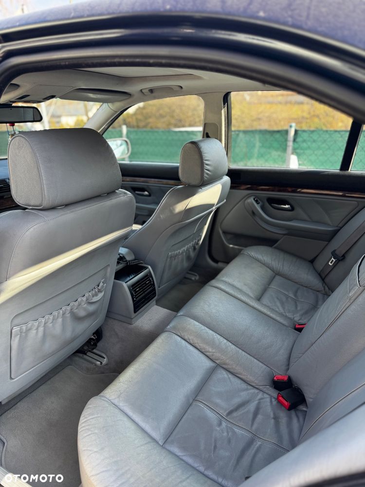 BMW Seria 5 - 13