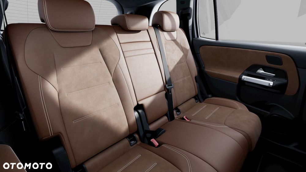 Mercedes-Benz GLB - 10