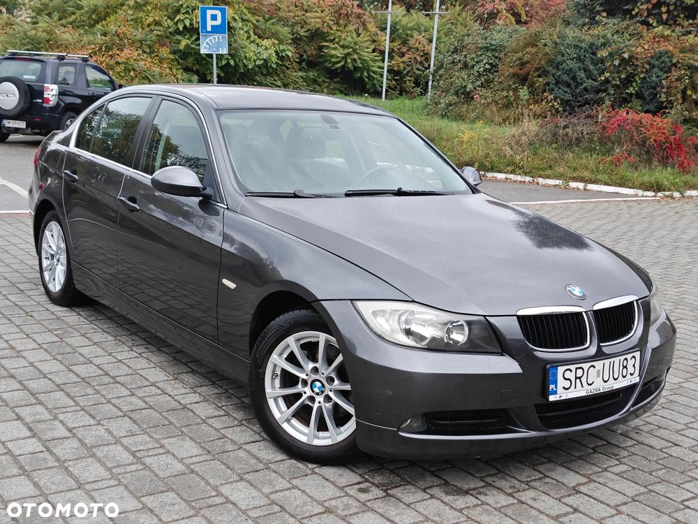 BMW Seria 3 320i - 4