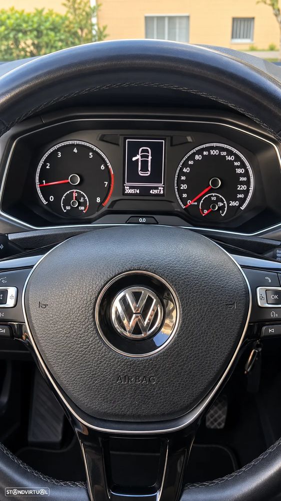 VW T-Roc - 11