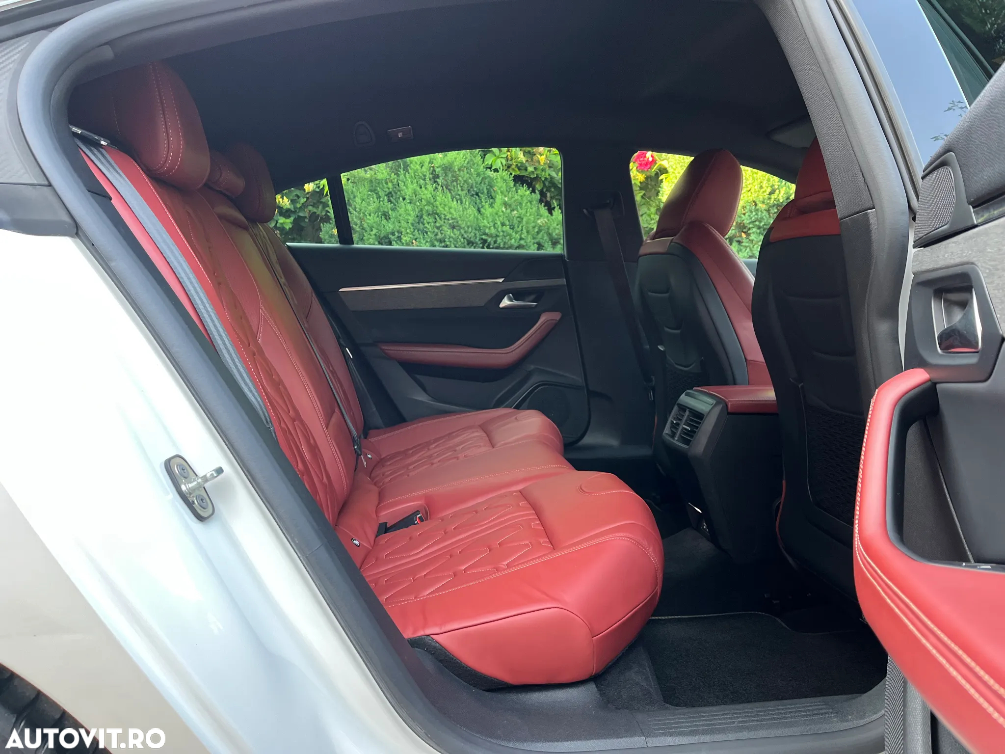 Peugeot 508 PureTech 180 EAT8 GT - 10