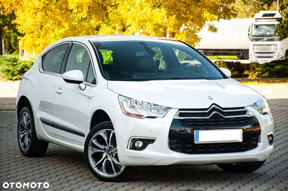 Citroën DS4 HDi 165 SoChic - 2