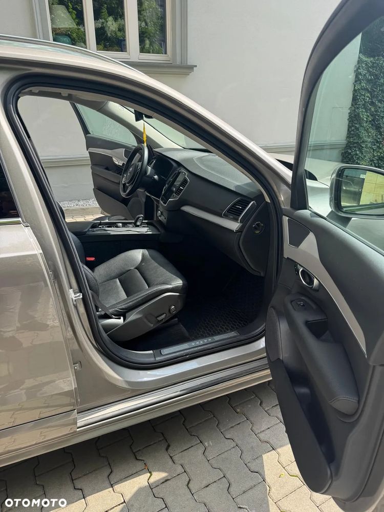 Volvo XC 90 - 10