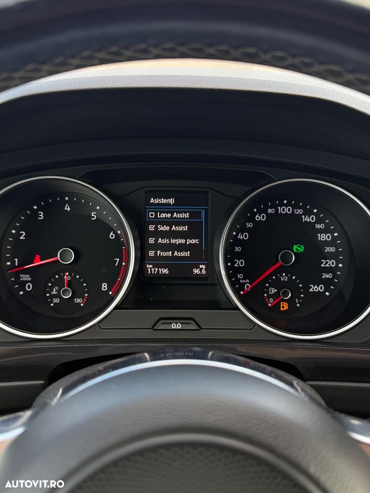Volkswagen Tiguan - 13