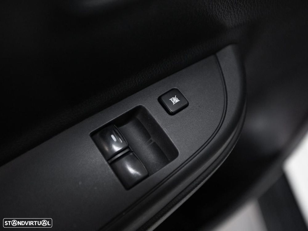 Mitsubishi L200 2.4 DI-D CLUB CAB INVITE 3L 4WD - 11