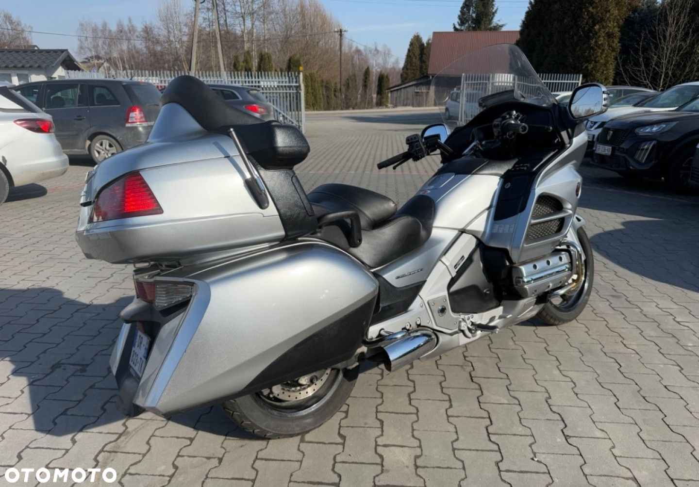 Honda GL - 12
