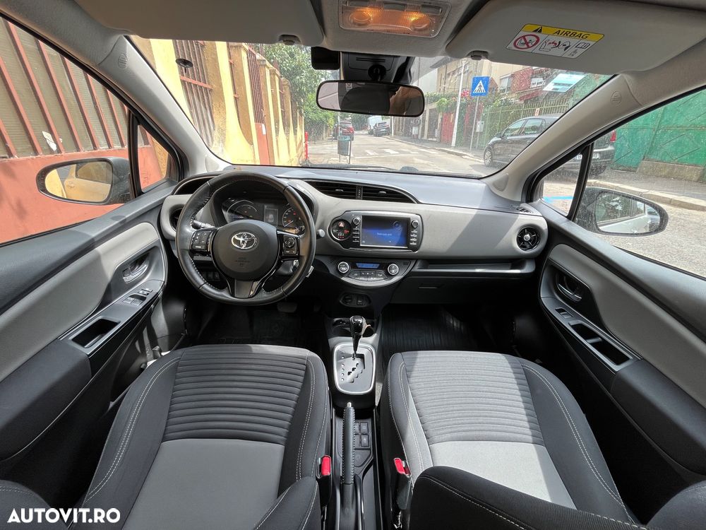 Toyota Yaris 1.5 VVT-i HSD Active - 13