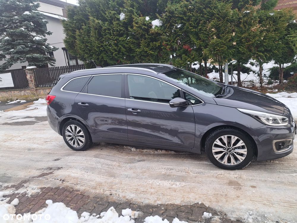 Kia Ceed - 16
