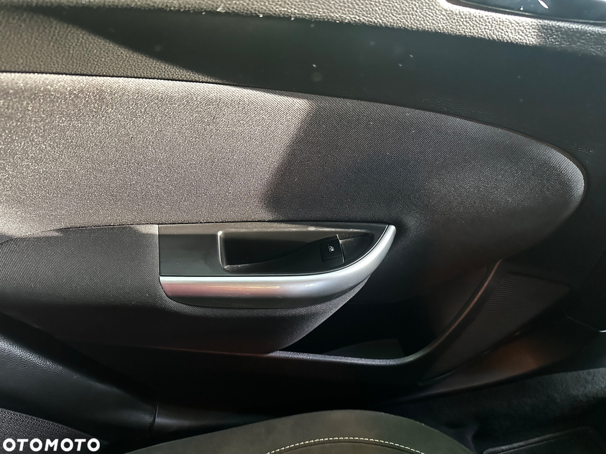 Opel Astra 1.4 Turbo Cosmo - 24