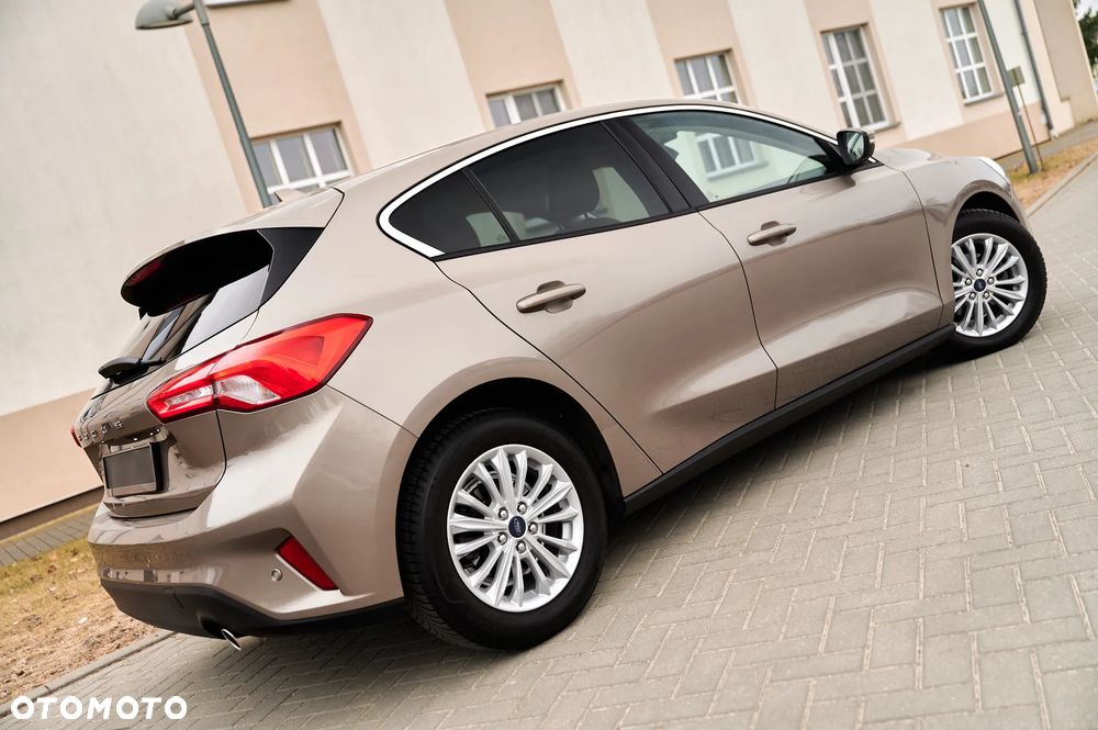 Ford Focus 1.5 EcoBlue Start-Stopp-System TITANIUM DESIGN - 3