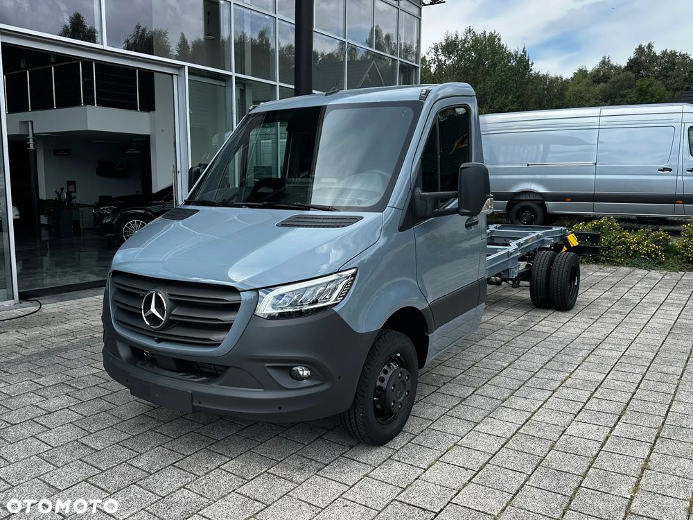Mercedes-Benz Sprinter - 3