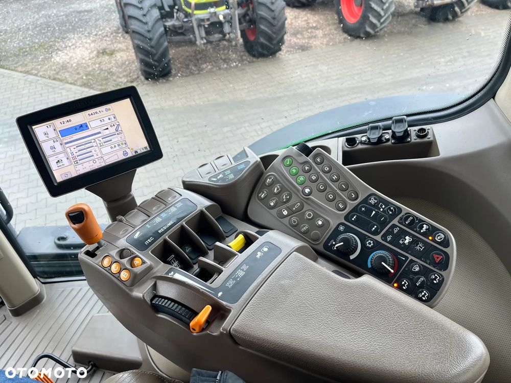 John Deere 7215 R - 13