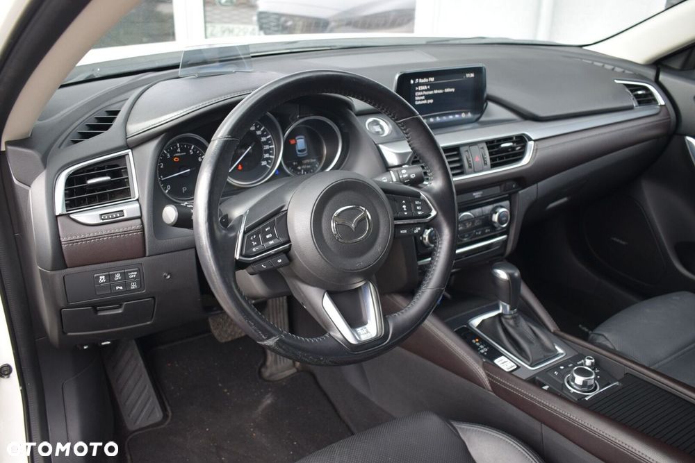 Mazda 6 - 8