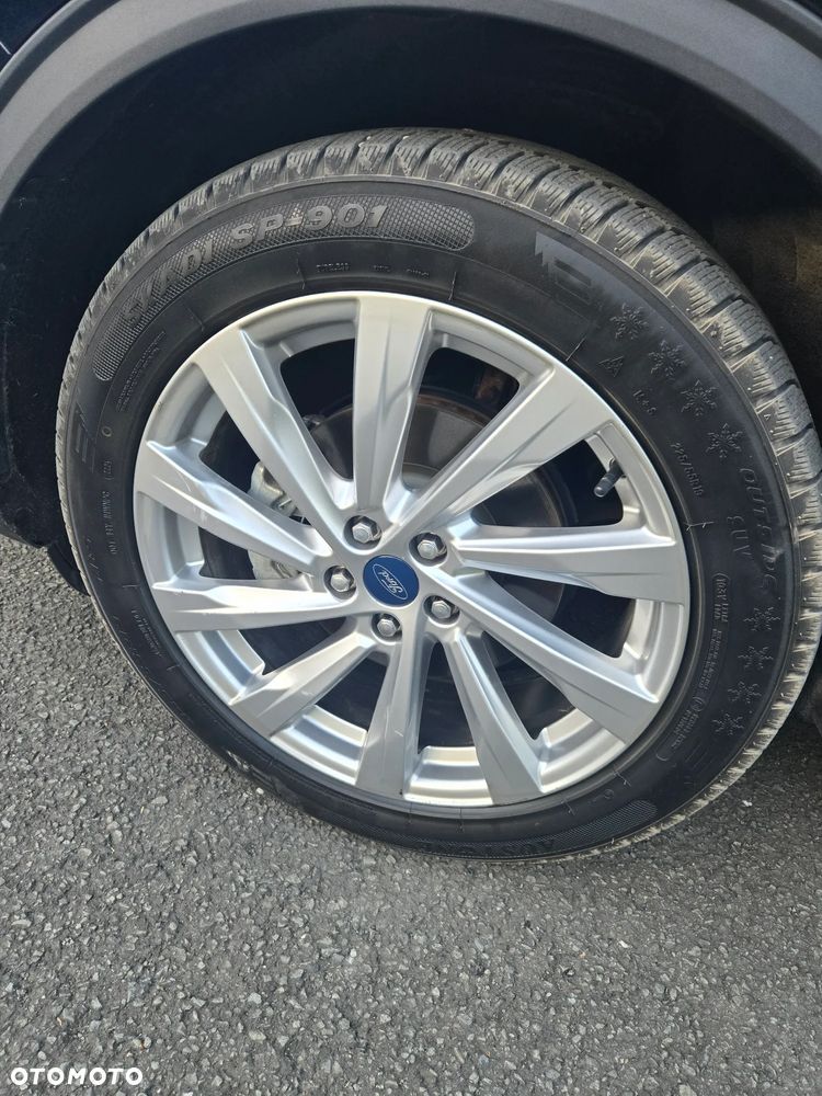 Ford Kuga 2.5 Duratec FHEV 4x4 TITANIUM - 18