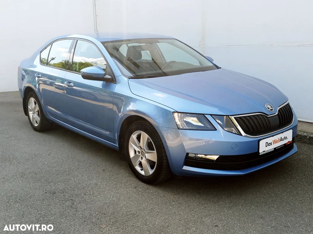 Skoda Octavia 1.6 TDI DSG Ambition - 8