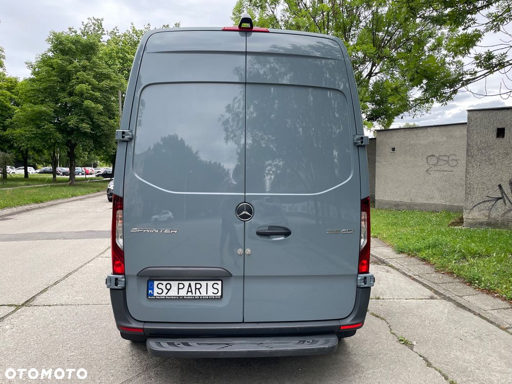 Mercedes-Benz Sprinter - 8