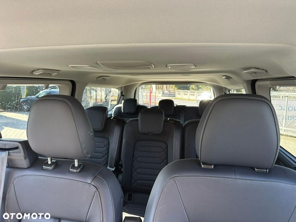 Ford Tourneo Custom - 21