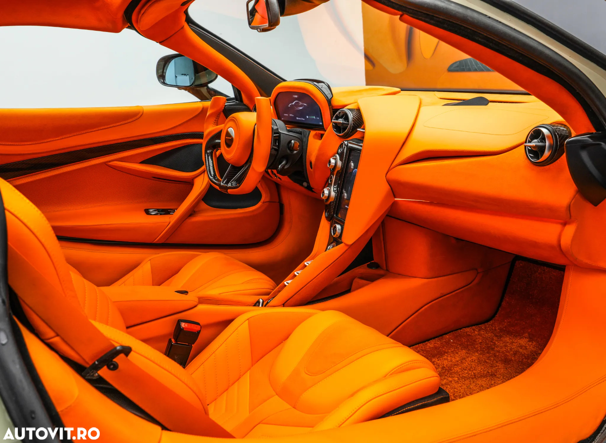 McLaren 720S - 14