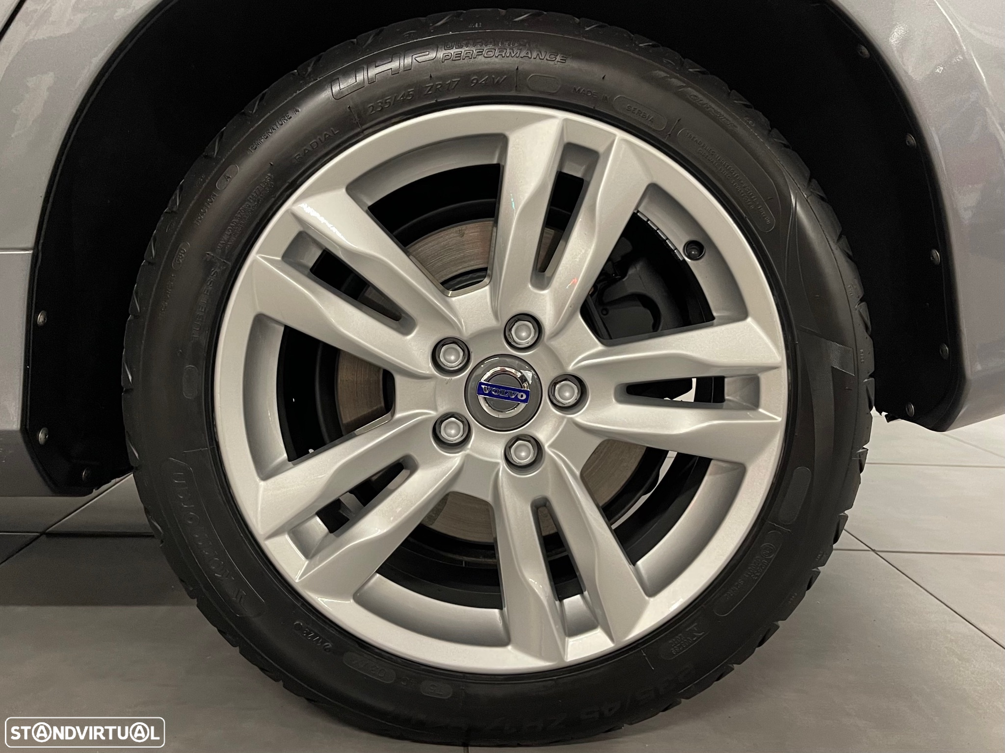 Volvo V60 2.0 D2 Momentum - 15