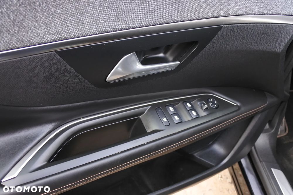 Peugeot 3008 2.0 BlueHDi GT S&S EAT8 - 23