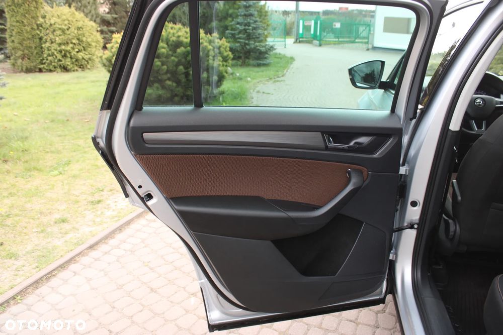 Skoda Kodiaq 2.0 TSI 4x4 Ambition DSG - 16