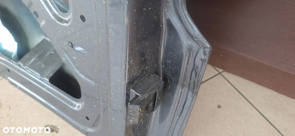 Volkswagen Caddy Klapa Bagażnika Tył Tylna 20- 2k7 - 35