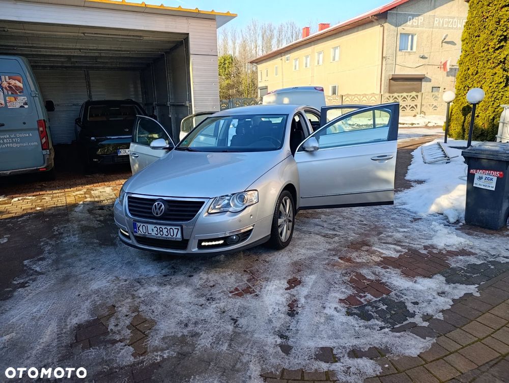 Volkswagen Passat - 1