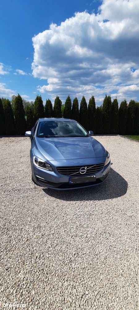 Volvo V60 D2 Momentum - 12