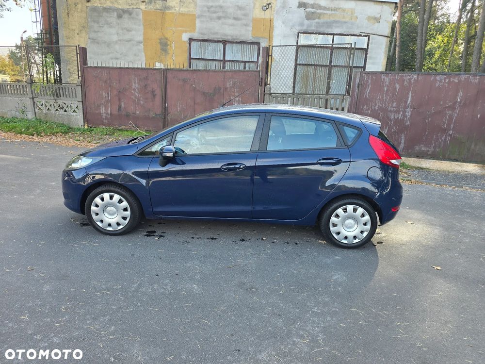 Ford Fiesta - 9