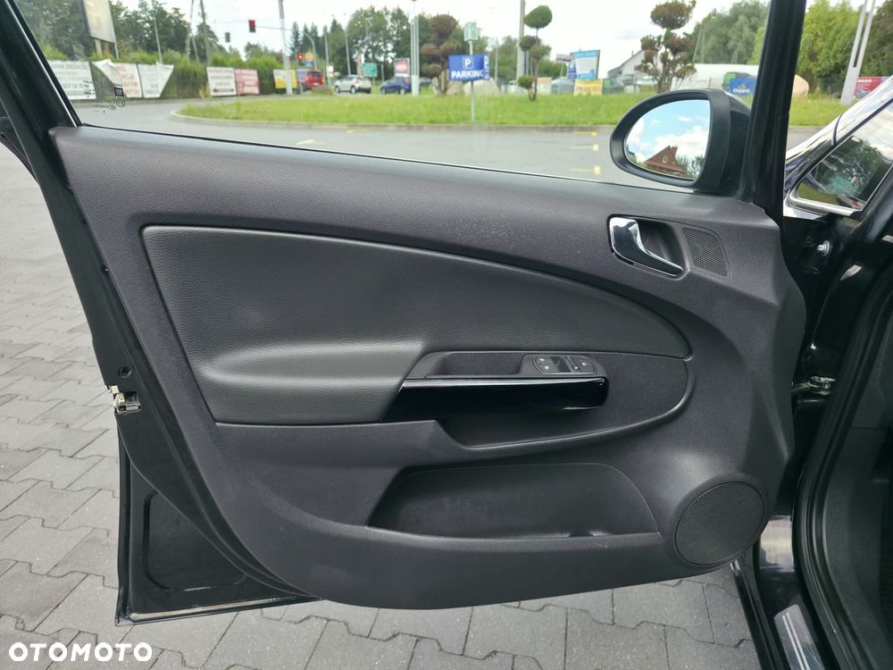 Opel Corsa 1.4 16V 150 Jahre - 13