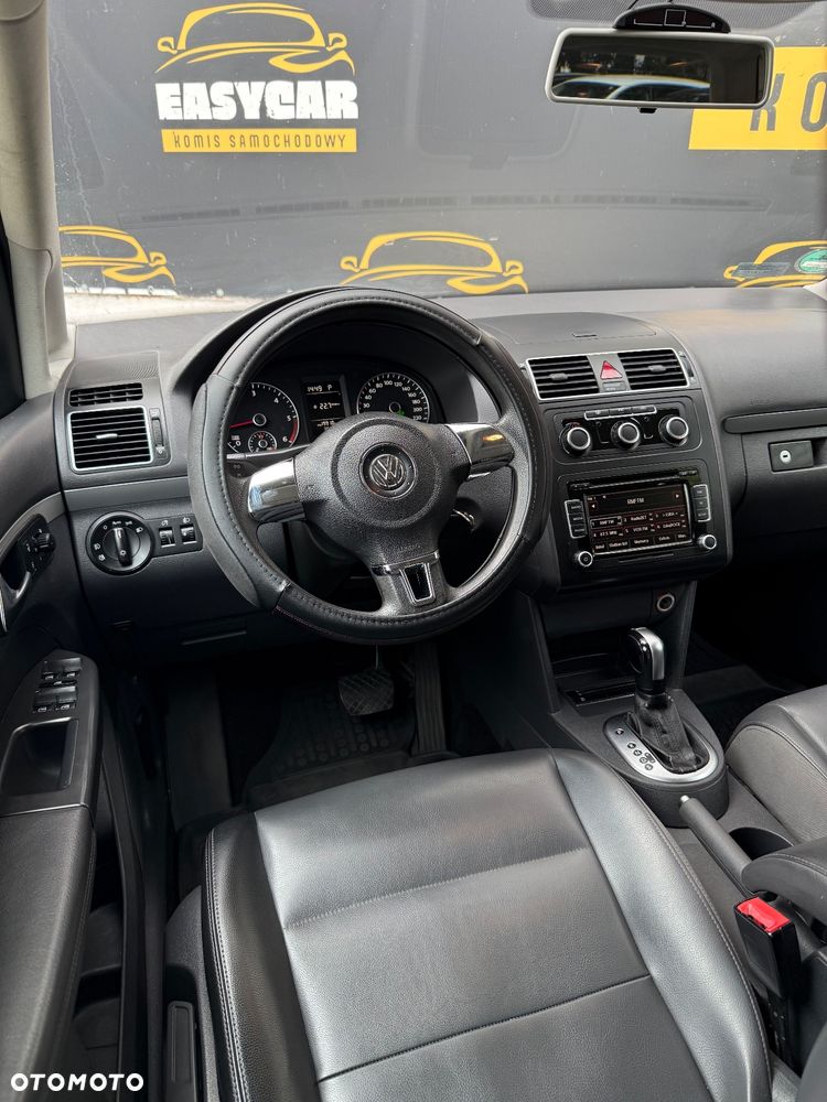 Volkswagen Touran 2.0 TDI DPF BlueMotion Technology DSG Comfortline - 6