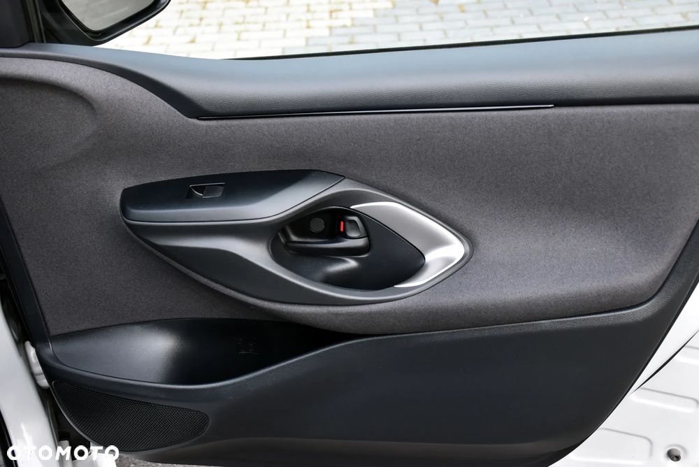 Toyota Yaris Hybrid 1.5 GR Sport - 22