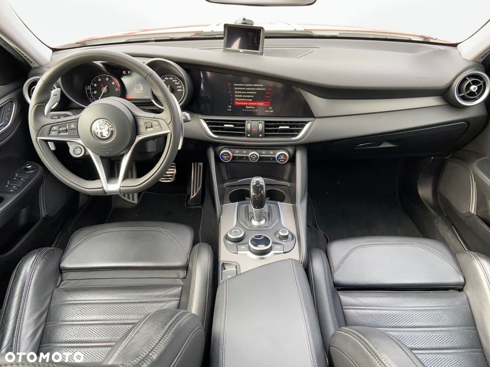 Alfa Romeo Giulia 2.0 Turbo Veloce Q4 - 11