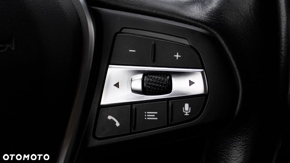 BMW Seria 3 320i Advantage sport - 21