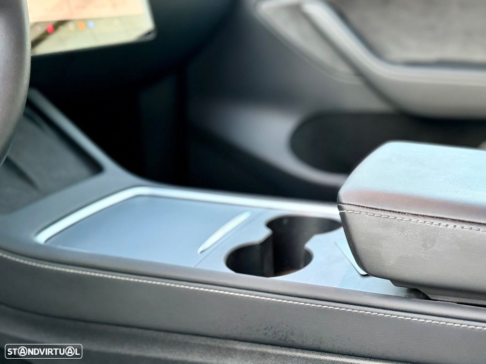 Tesla Model Y Long Range Dual Motor AWD - 20