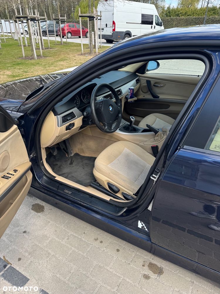 BMW Seria 3 - 12