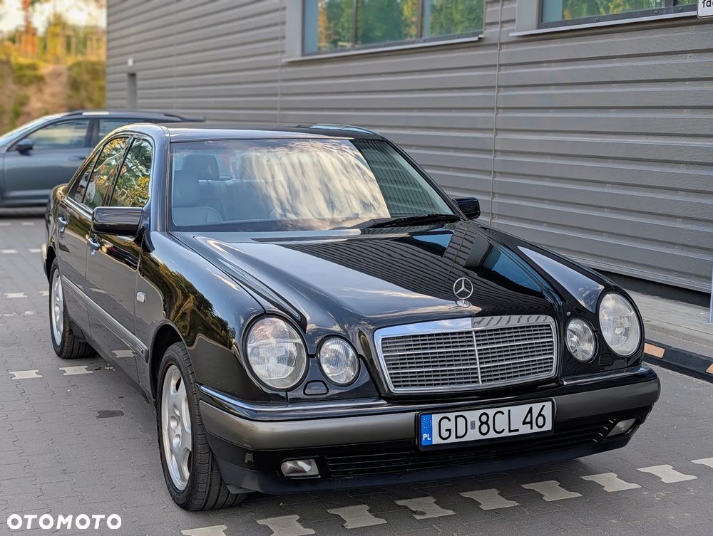 Mercedes-Benz Klasa E 320 4-Matic Elegance - 11