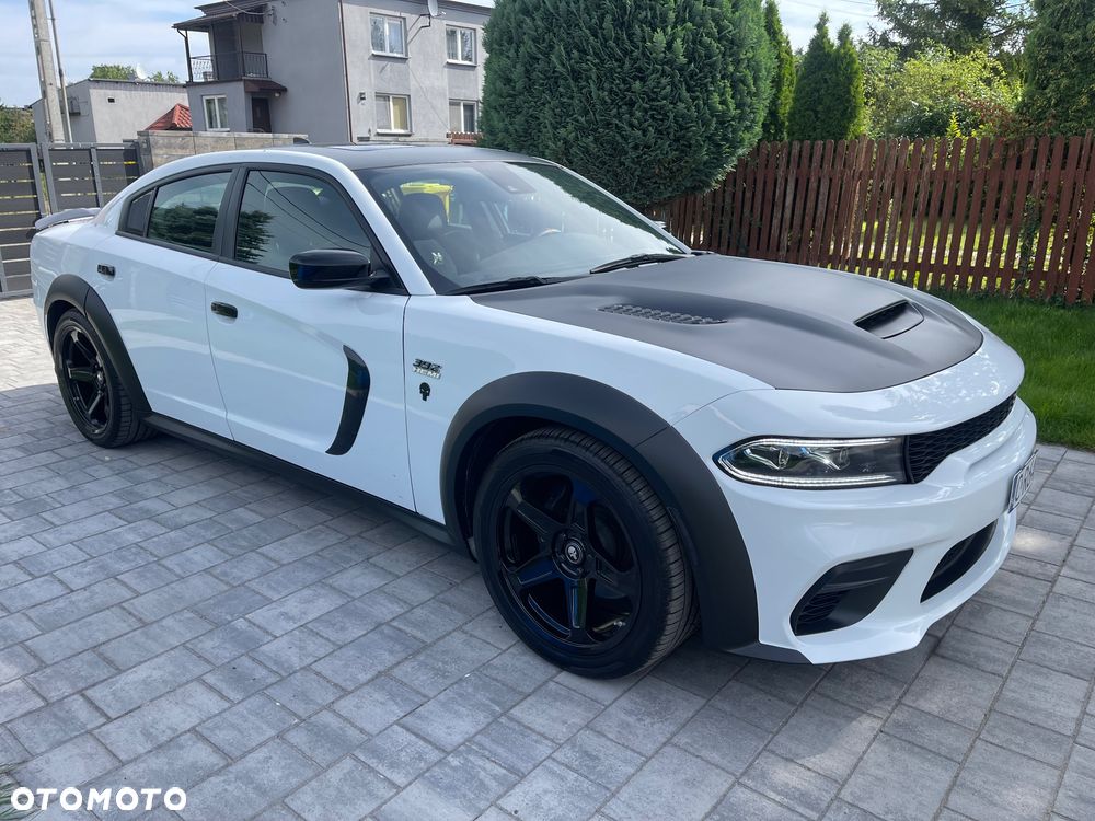 Dodge Charger 6.4 Scat Pack Widebody - 11