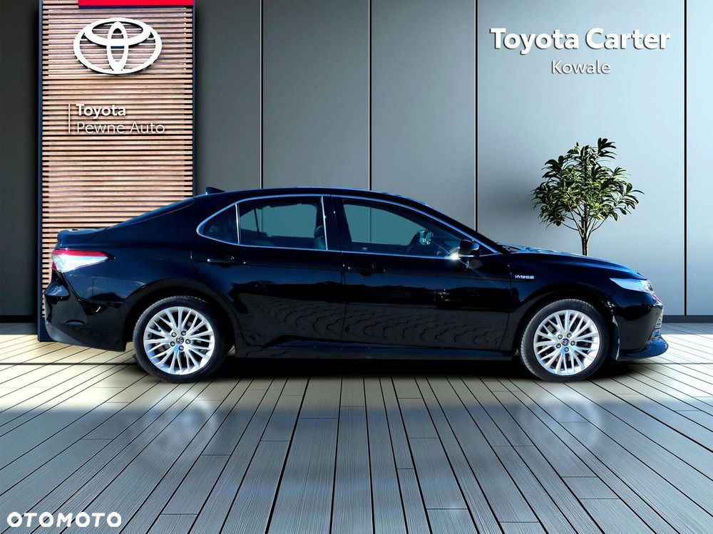 Toyota Camry - 7