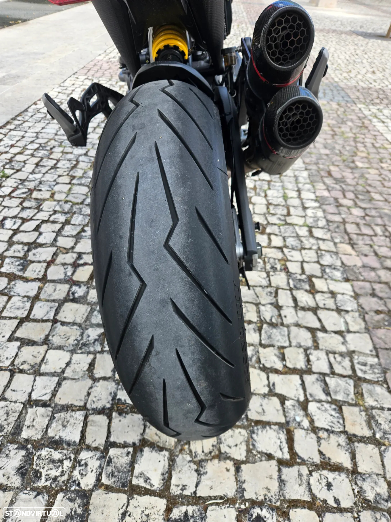 Ducati Monster 937 - 11