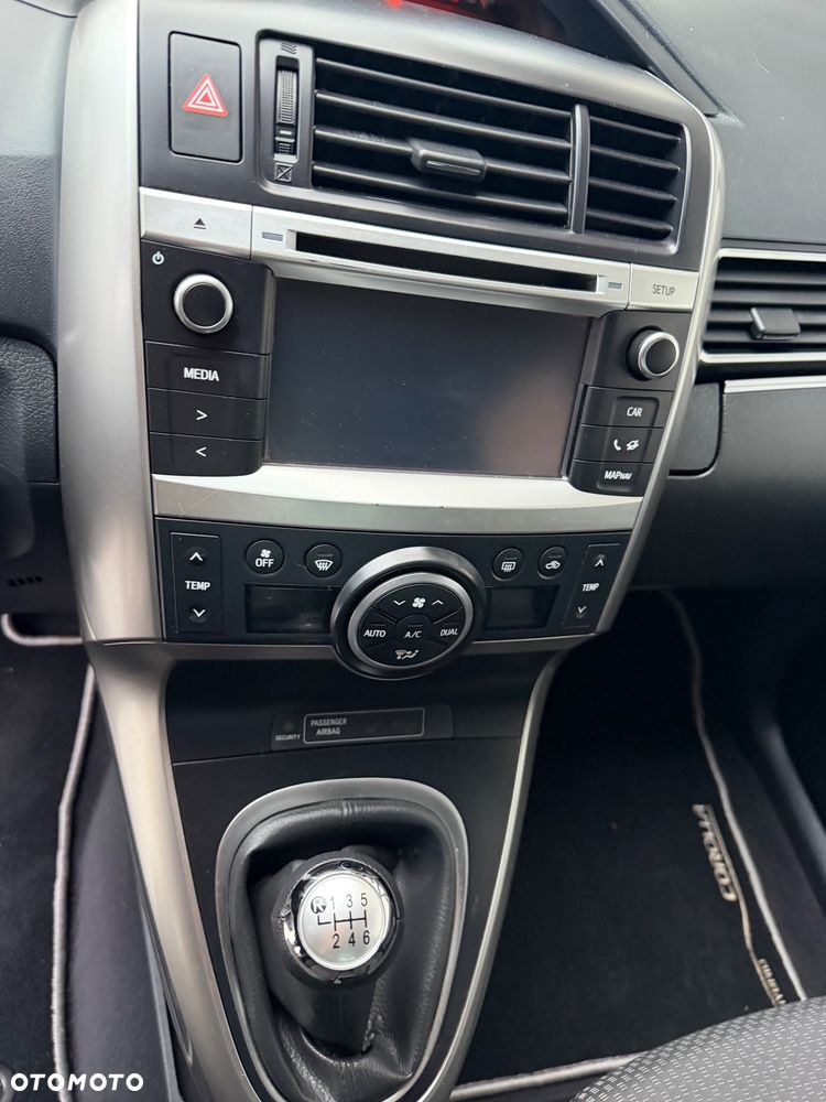 Toyota Verso 2.0 D-4D Active - 14
