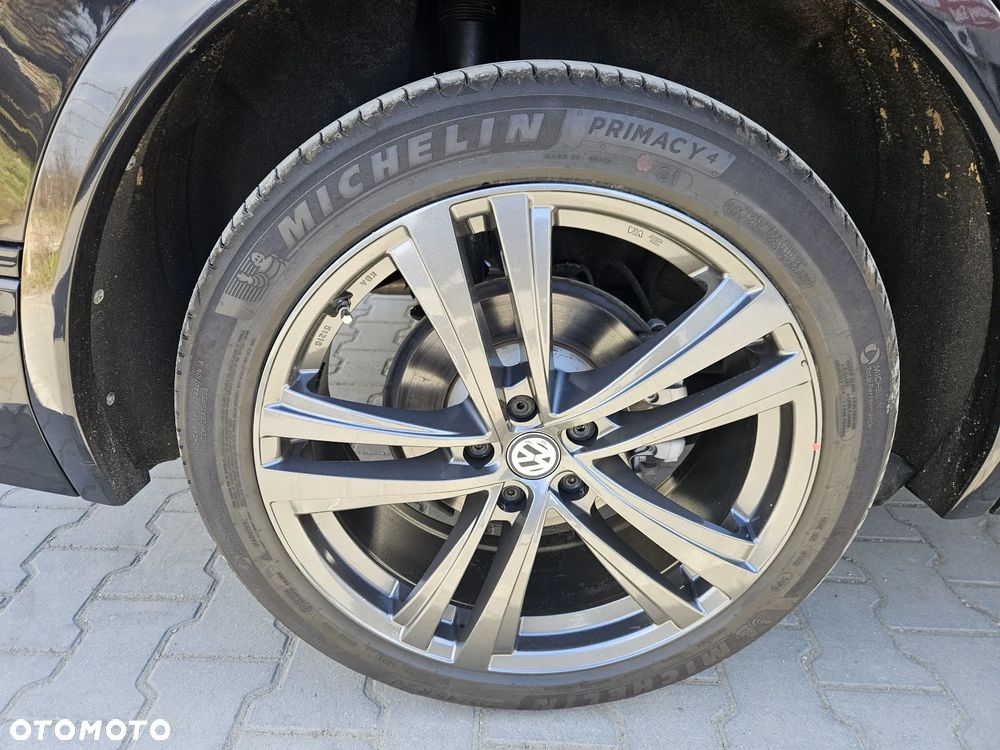 Volkswagen Tiguan - 8
