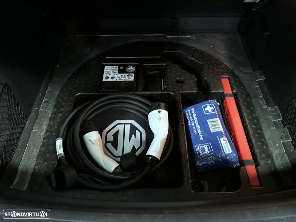 MG ZS Standard Luxury - 26