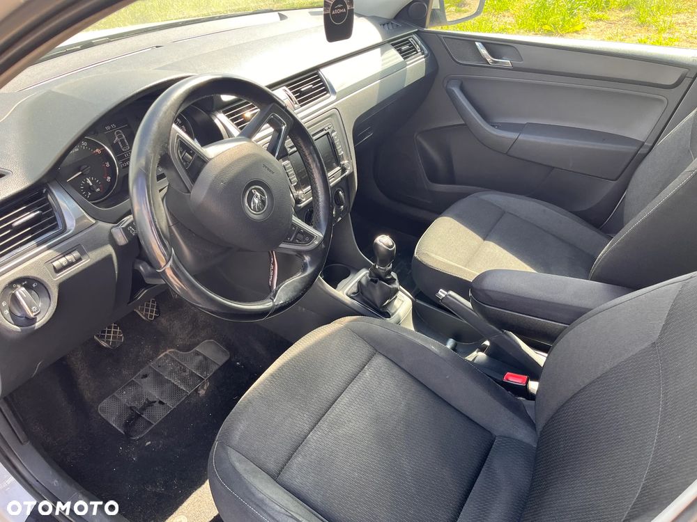 Skoda RAPID 1.2 Ambition - 6